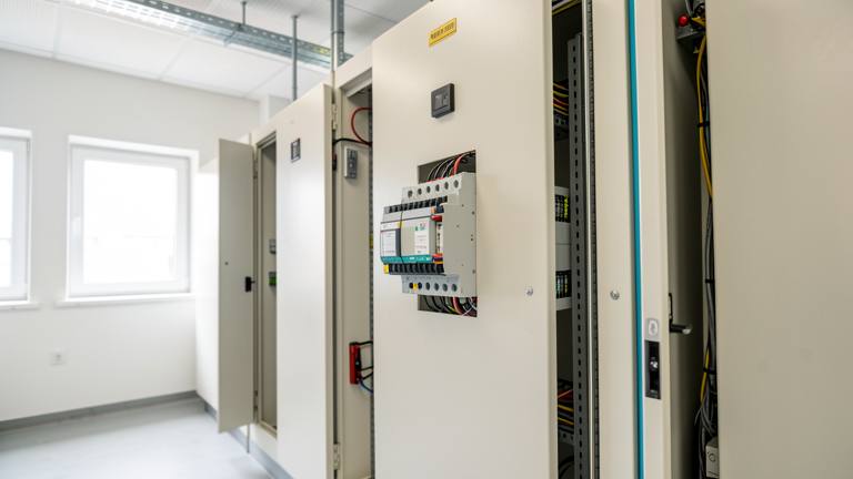 What is islanding in the CHP unit?